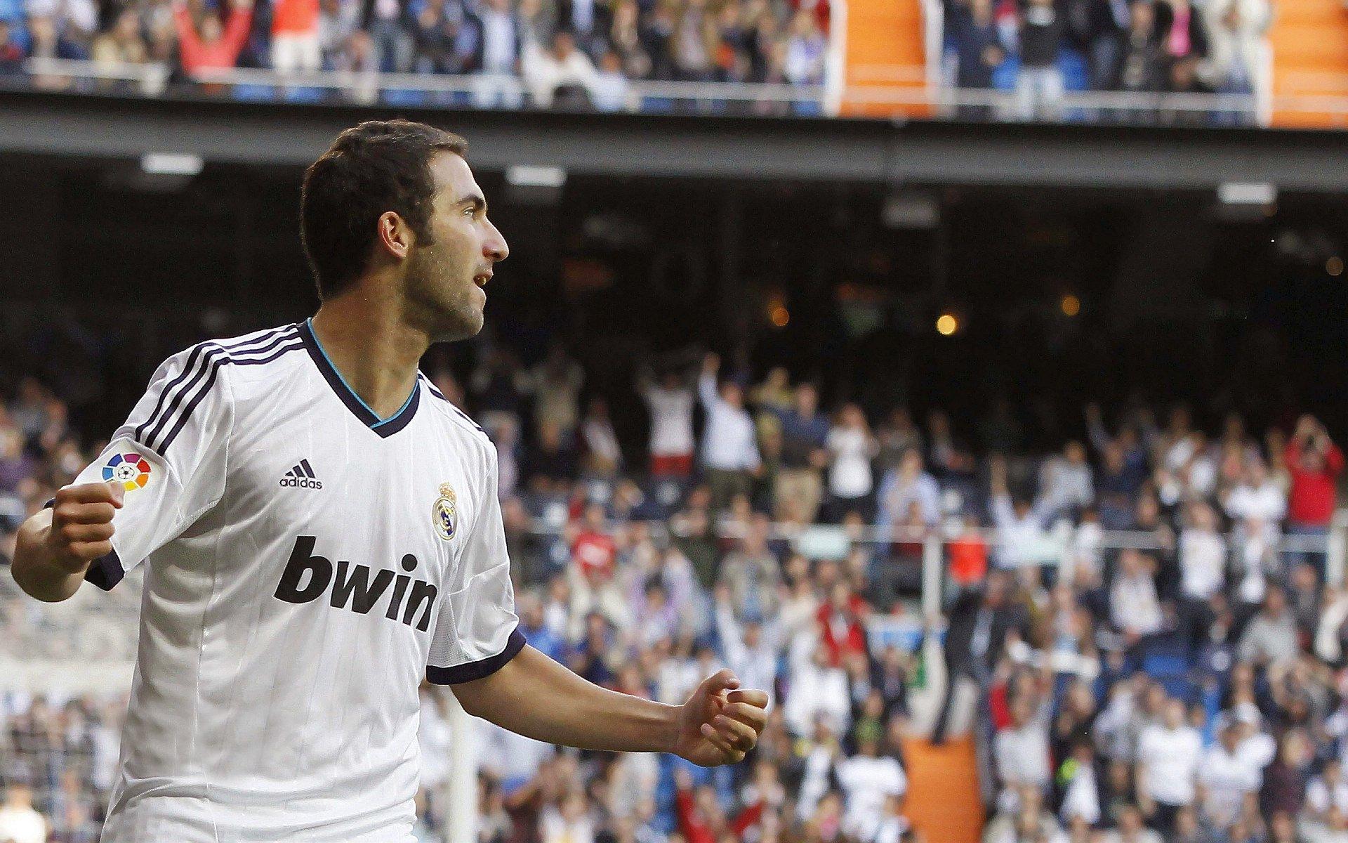 毕巴创世纪合约！尼科拒绝天价诱惑，十年长约铸就忠诚传奇